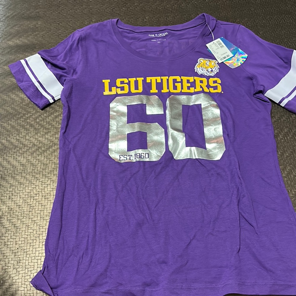 Justice size 20 LSU shirt